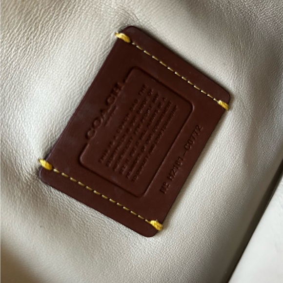 Beige Coach pillow tabby bag - Picture 6 of 6